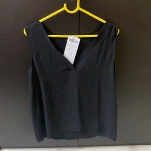 F21 V Neck Sleeveless Top